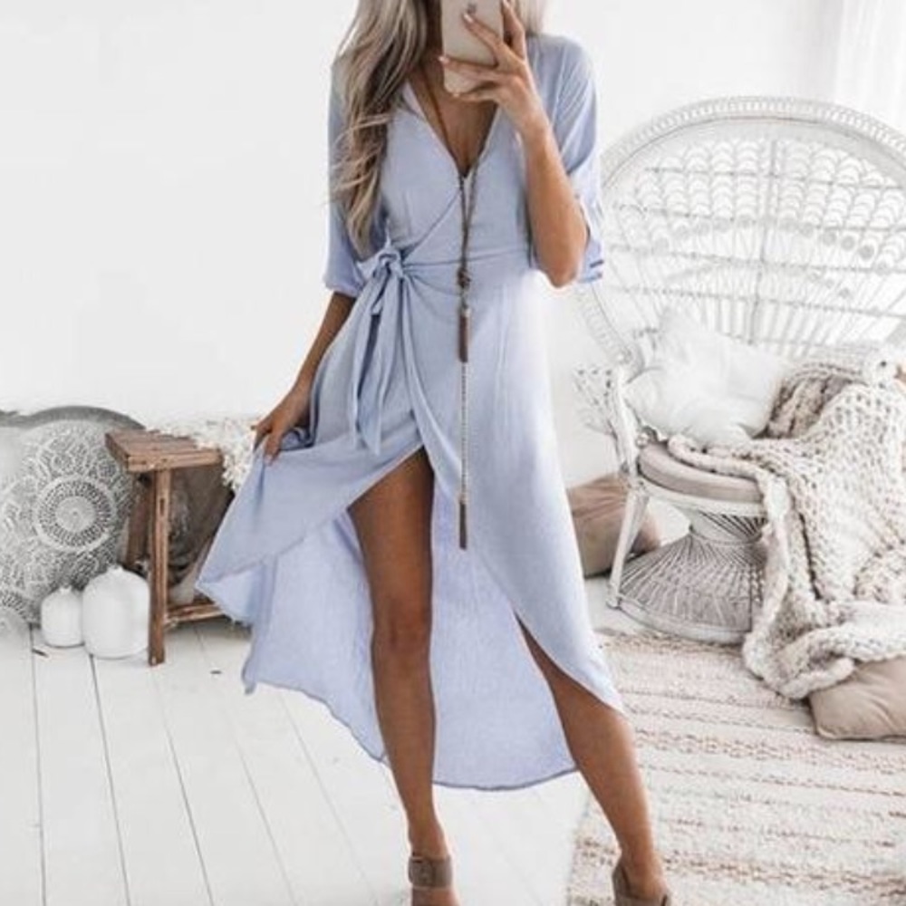 V neck maxi dress size small